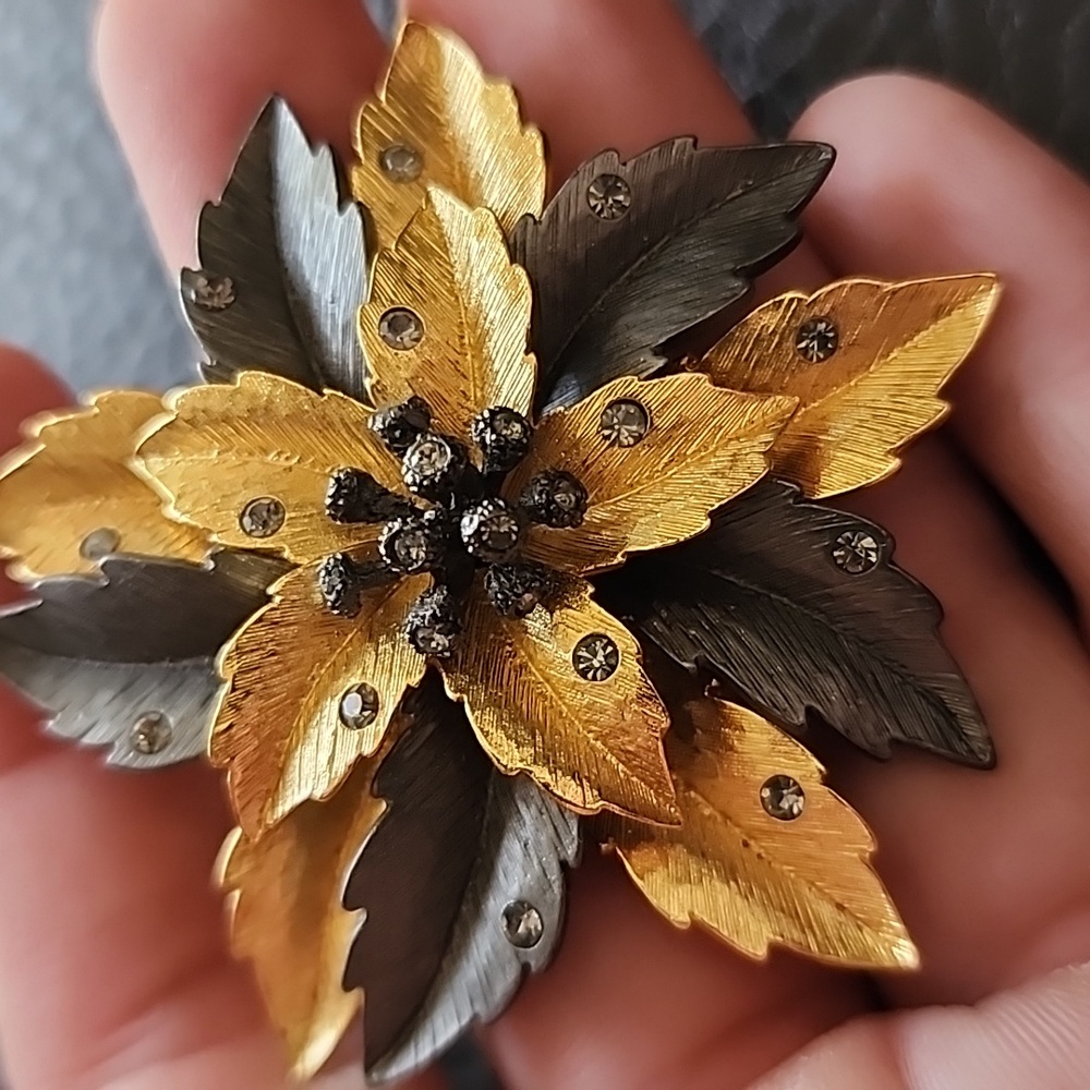 Joan Rivers brooch - Picture 6 of 9